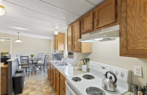 Greenville - Spartanburg House | Nature-Lover's 3BR Haven: Pets, Ping Pong, Serene