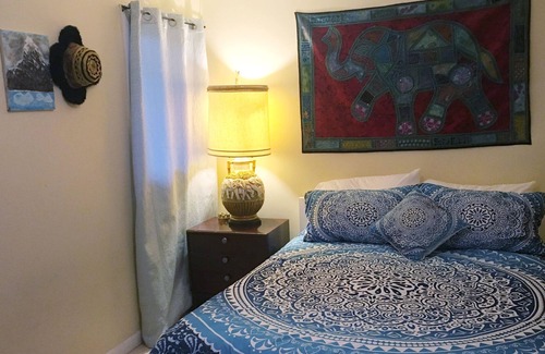 St. Cloud Cottage | Nature Lovers Bungalow near Orlando, Disney, In St. Cloud