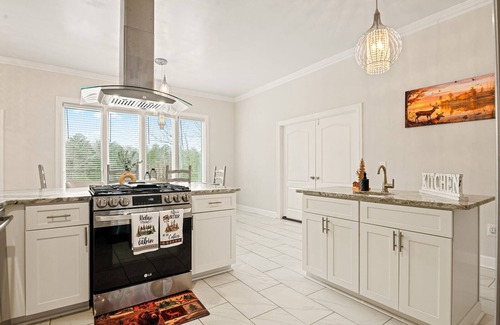 Rockdale County House | Nature Lover’s Haven- Lake, Fire Pit and Play Area