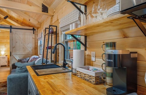 Mentone Cabin | Nature Lover’s Hideaway: Cozy Cabin with Amenities