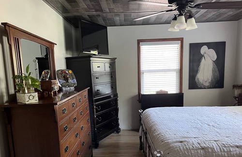 Sopchoppy Cottage | Nature Lovers Riverfront Retreat w/ private boat launch and large outdoor space