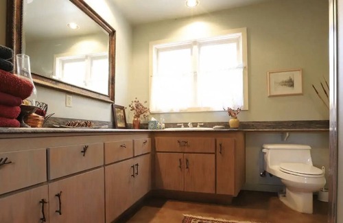 Somerset Cabin | Nature Retreat | Amazing View w/ Vineyard