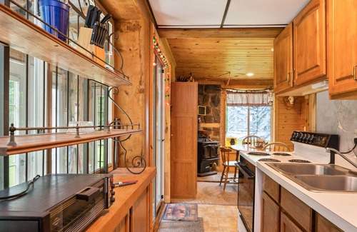 Scottsburg Cabin | Nature Retreat: Cozy Vacation Rental in Wayland, NY - 10 Acres of Serenity!