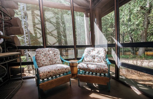 Mayfield House | Nature's Beauty Loft Forks River Lodge