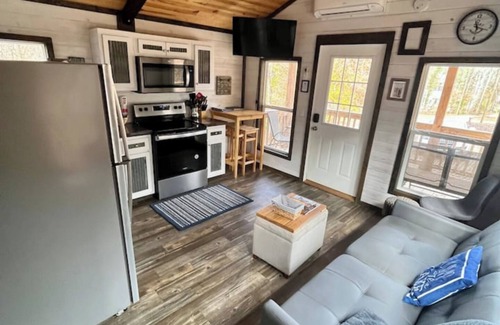 Jacksons' Gap Cabin | Nature’s Cove Cabin B-kayaks/fire pit/pet friendly
