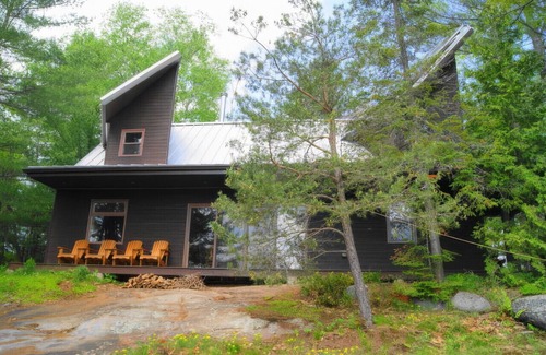 Trent Lakes House | Nature's Embrace: Your Private Retreat