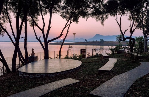Khodala House | Nature's Island farmhouse on secluded shores of Lake Vaitarna Nashik Mumbai 3hrs
