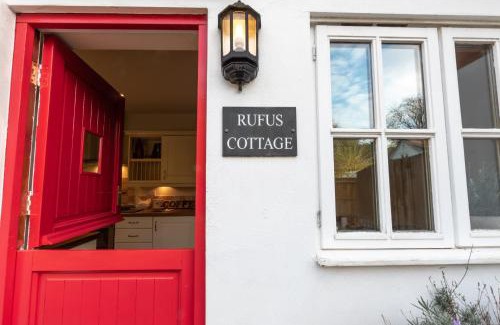 New Forest District House | Nature's Paradise at Rufus Cottage