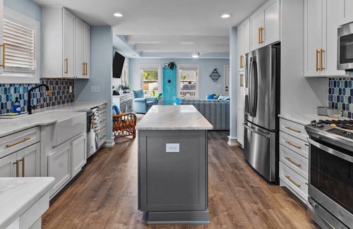 St. James House | Nauti by Nature brand new construction cozy cottage with 3 bedroom!