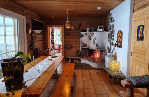 Sotkamo House | Nauti luonnon rauhasta Jataniemen Uittotuvassa.