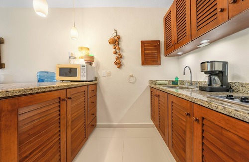 Centro - Supmza 001 Condo | Nautibeach ground floor apartment in Playa Norte