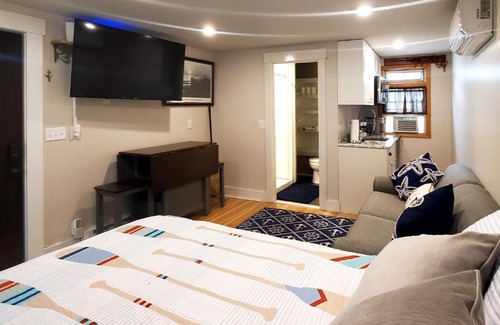 East Chop Hotel | Nautical Daze- Studio