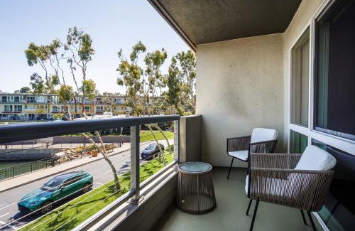 Marina del Rey Apartment | Nautical Nest - Walkable Waterfront Stay