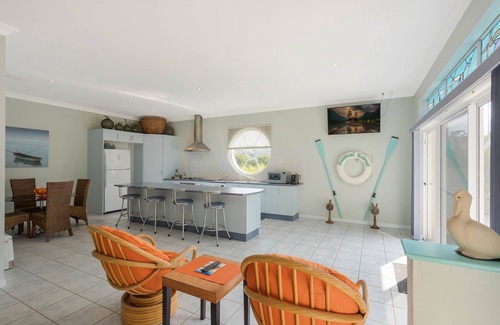 Eden Apartment | Nautical Retreat - A Couples hideaway - 2+ nights