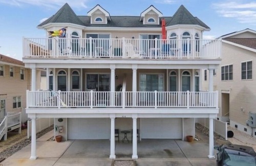 Sea Isle City House | Nautical SIC haven: 4BR + Bonus Room in the Heart of SIC