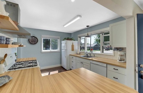 Boyne City House | Nautical Themed - Downtown Boyne City Getaway Close to the Lake