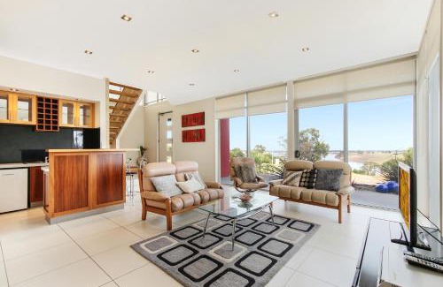 Lakes Entrance House | Nautilus