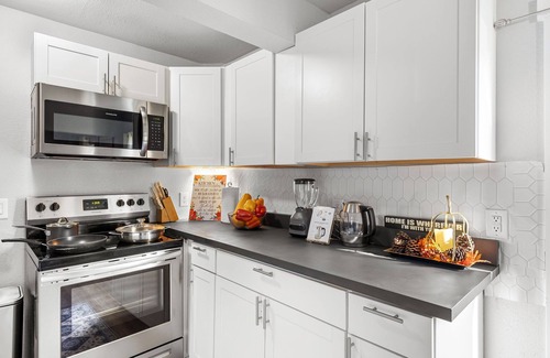 Navy Yard City House | Naval and National Airport, WiFi, Free parking,