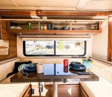 Willmar House | Navi- HUGE yard- MEGA playset- CUTE RV