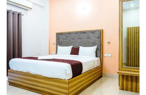 Varanasi Resort | Navneeta Grand Near Assi Ghat Full AC Room