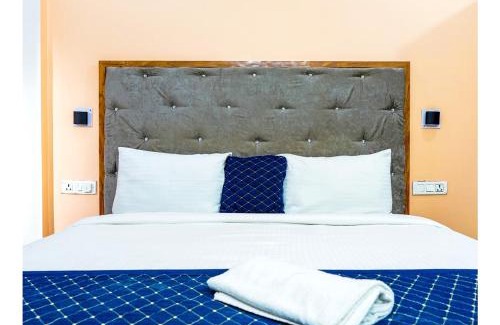 Varanasi Resort | Navneeta Grand Near Assi Ghat Full AC Room