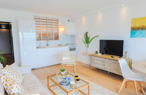 Concarneau Apartment | -NAVY- Magnifique T1 bis les pieds dans l´eau
