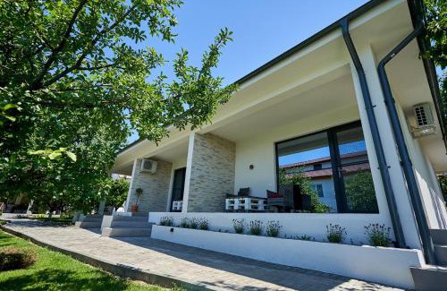 Costinesti House | NB Boutique