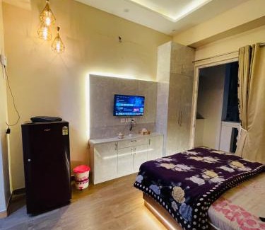 Greater Noida Apartment | Nbstays kaveri city center