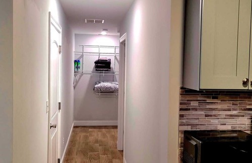 Newark Apartment | nCharming 2-Bedroom Apartment w/Private Bath & Sofa Bed: Near NYC & EWR