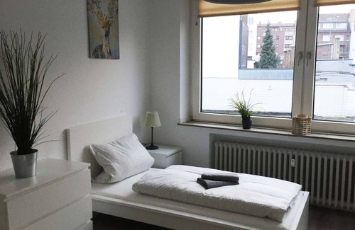 Innenstadt Apartment | NE15 Nice and cozy apartment with Wifi and balcony