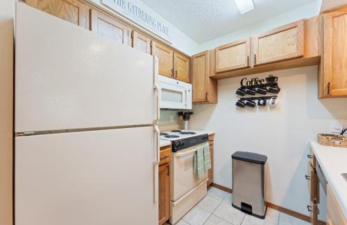 Notch Estates Apartment | NE16-2 Sleepy Bear Camp condo