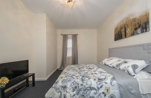 Freeport Apartment | Near 5 Major Medical Centers, LIRR, Nautical Mile, Jones Beach, Eisenhower Park