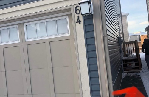 Calgary House | Near airport