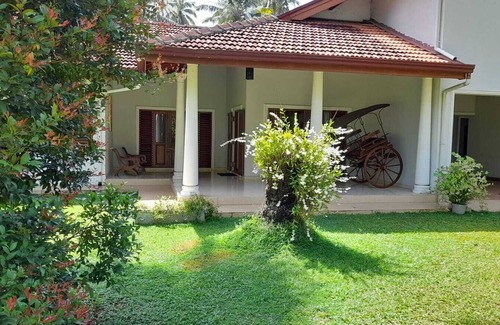 Andiambalama Villa | Near airport