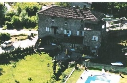 Lasalle Apartment | near Anduze: apartment in farmhouse with swimming pool