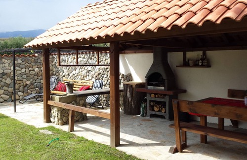 Dolno Draglishte Ski Chalet | near Bansko ski resort, in the mountains