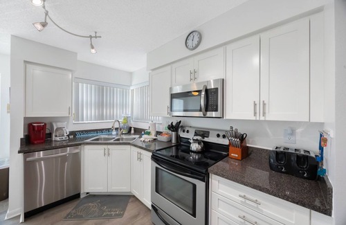 St. Petersburg Condo | Near Beach & Ft. DeSoto Bike Trails!