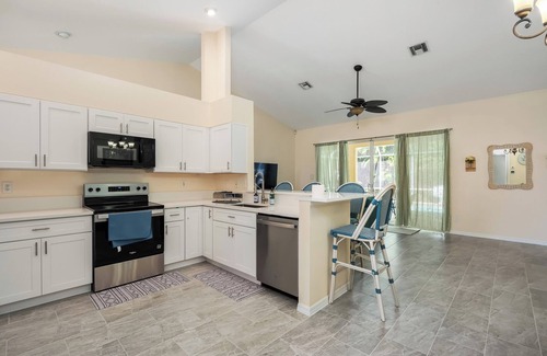 Crown Pointe House | Near Beaches + Downtown Naples-Heated Pool-Pickleball-Game room-Gym