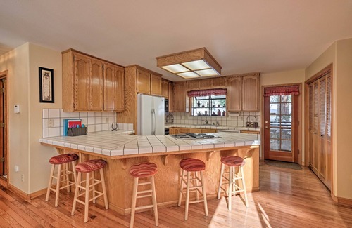 Glencoe Cabin | Near Bear Valley: Peaceful Arnold Home w/Hot Tub