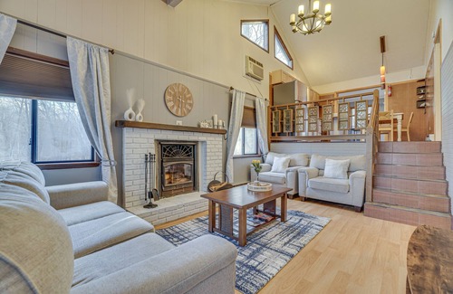 East Stroudsburg House | Near Bushkill Falls: Poconos Family Getaway!