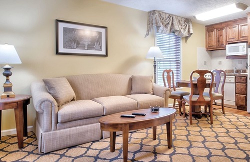 Williamsburg Resort | Near Coloinal Williamsburg - Patriots' Place - 2 bedroom deluxe lockoff