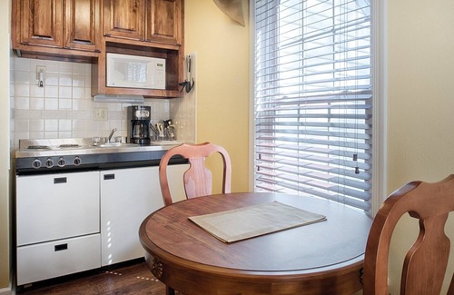 Williamsburg Resort | Near Coloinal Williamsburg - Patriots' Place - 2 bedroom deluxe lockoff
