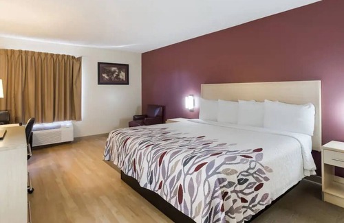 Pittsburg House | Near Cumberland Star Riverboat! Pet-friendly Property with Free Parking Onsite!