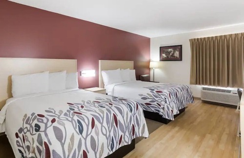 Pittsburg House | Near Cumberland Star Riverboat! Pet-friendly Property with Free Parking Onsite!