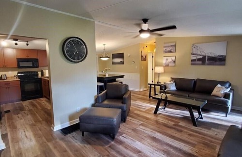 Byrdstown House | Near Dale Hollow Lake