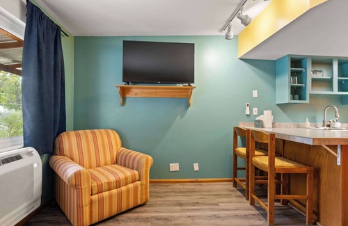 Moab House | Near Downtown Adventure Nest - Rose Tree 4