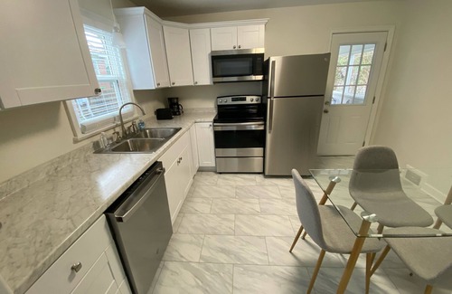 High Point House | Near Downtown-HPU-High Point Regional