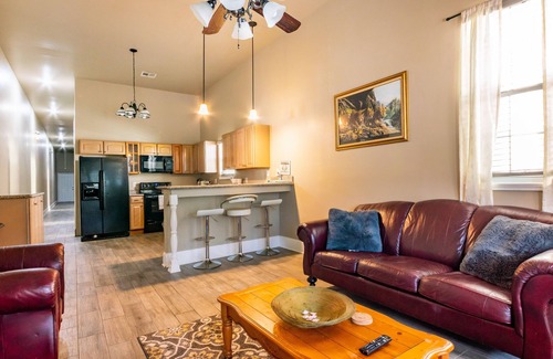 Esplanade Ridge Apartment | Near Everything NOLA