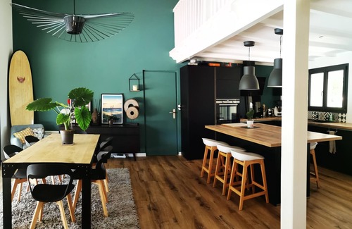 Saint-Sulpice-et-Cameyrac House | Near the Golf course, modern villa with swimming pool in a private residence