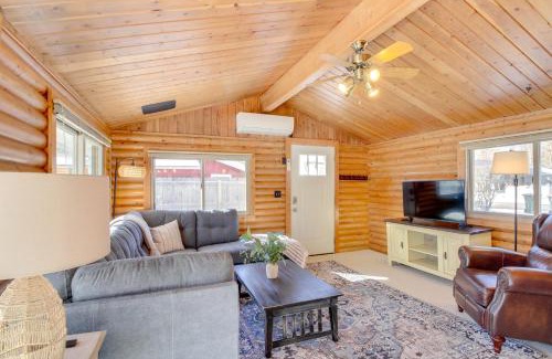 Breezy Point House | Near Golf and Pelican Lake Log Cabin with Deck!